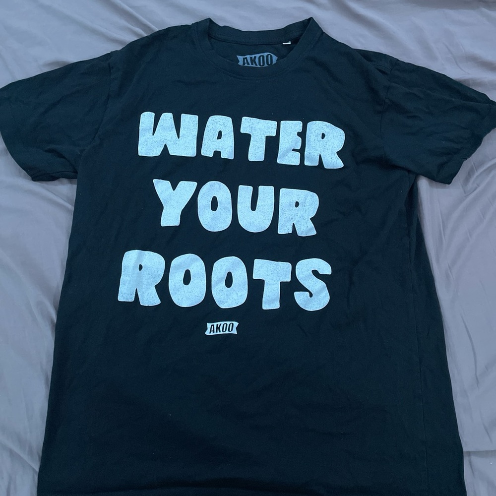 Akoo T-Shirt “Water Your Roots”